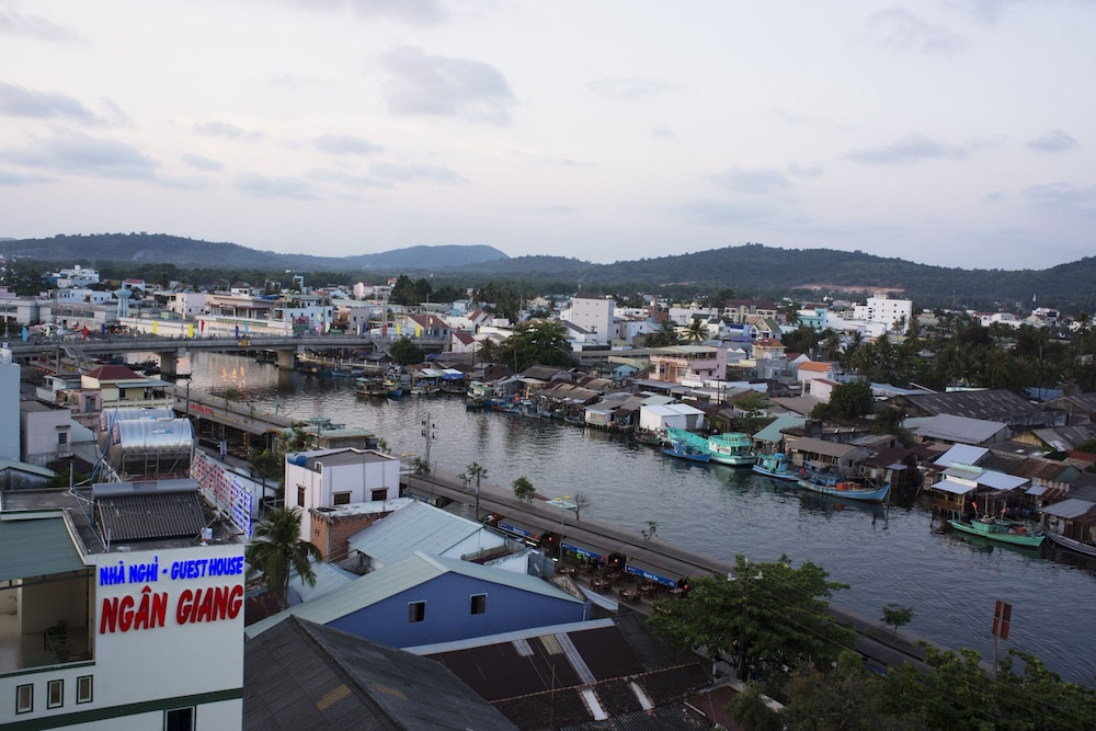 kim huong quang hotel