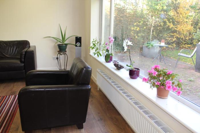 the dial house guest house