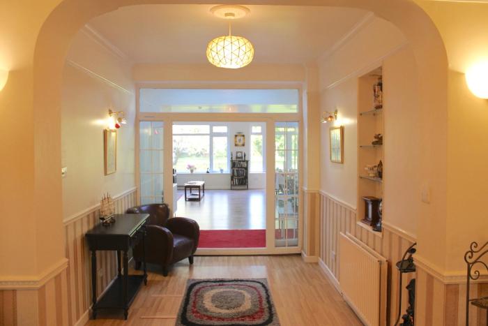 the dial house guest house