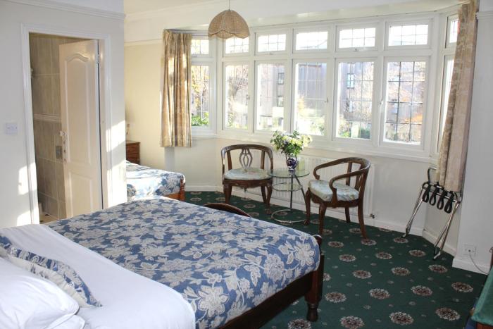 the dial house guest house