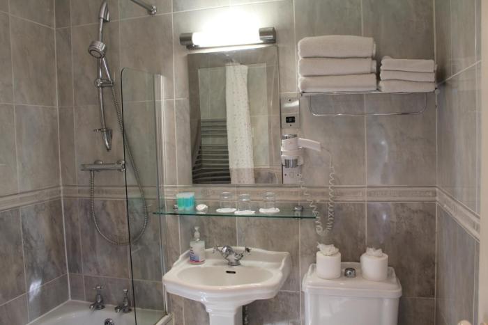 the dial house guest house