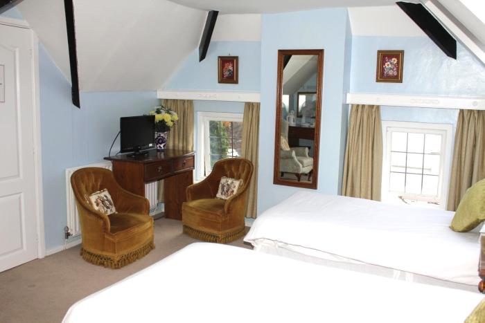 the dial house guest house