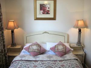 the dial house guest house