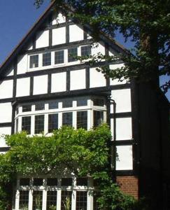 the dial house guest house