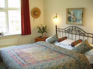 the dial house guest house