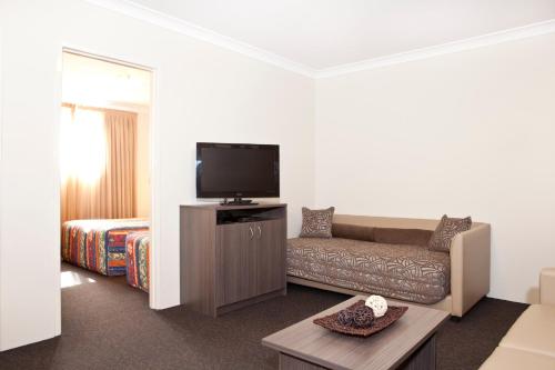 narellan motor inn