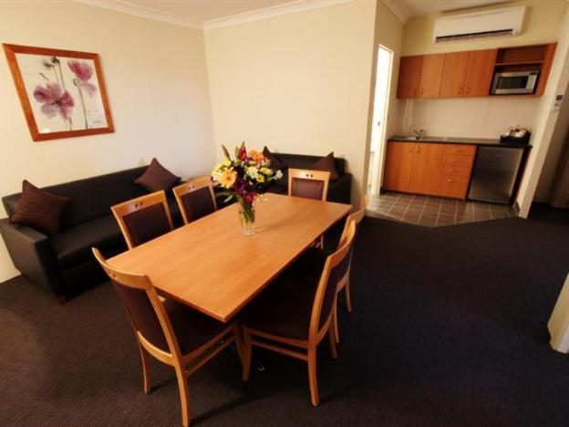 narellan motor inn