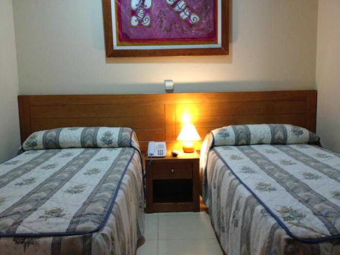 hostal aeropuerto