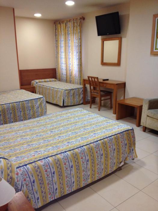 hostal aeropuerto