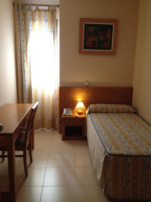 hostal aeropuerto