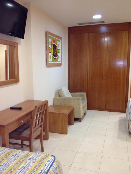 hostal aeropuerto