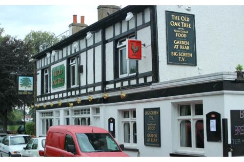 Old Oak Tree Inn,In Southall (London Borough Of Ealing),2 star
