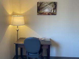 The Center Inn,,3 star