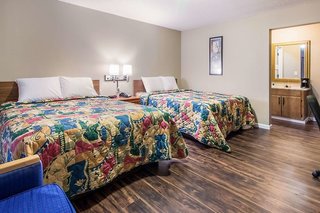 rodeway inn and suites seneca