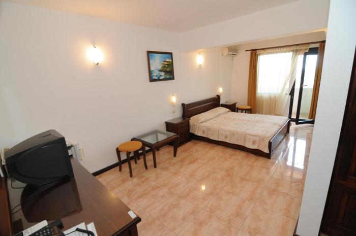 family hotel more