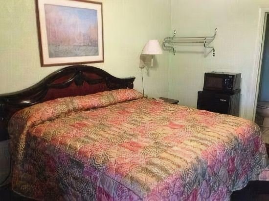 budget inn magnolia