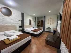 bantal guling villa bandung