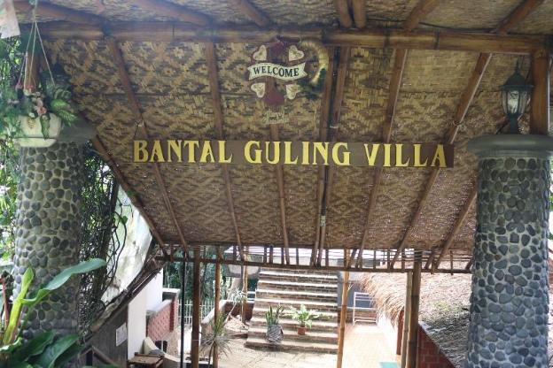 bantal guling villa bandung