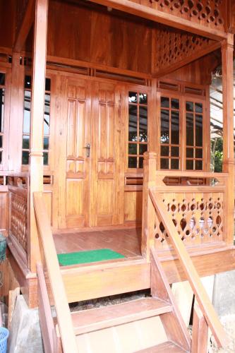bantal guling villa bandung
