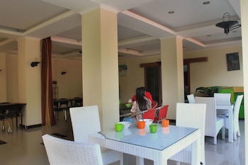 bantal guling villa bandung