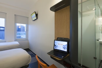 easyhotel amsterdam arena boulevard