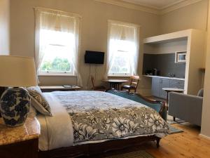 Annesley House,Portland>>Port Campbell,4 star