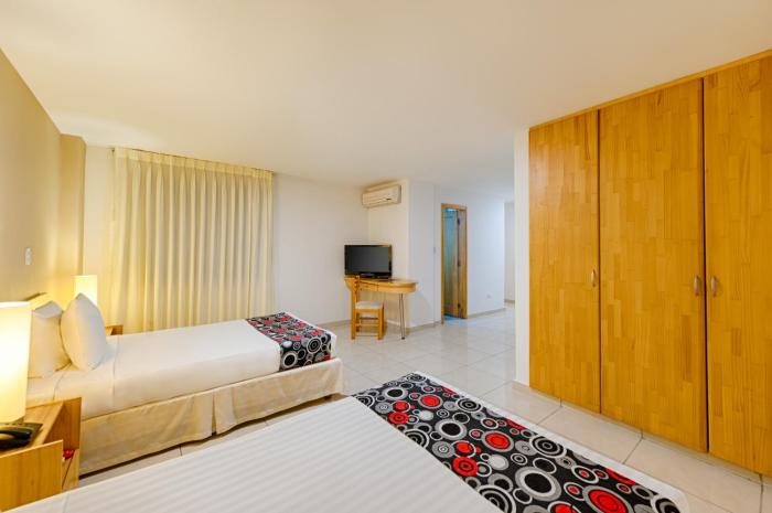 basic hotel centenario by hoteles ms