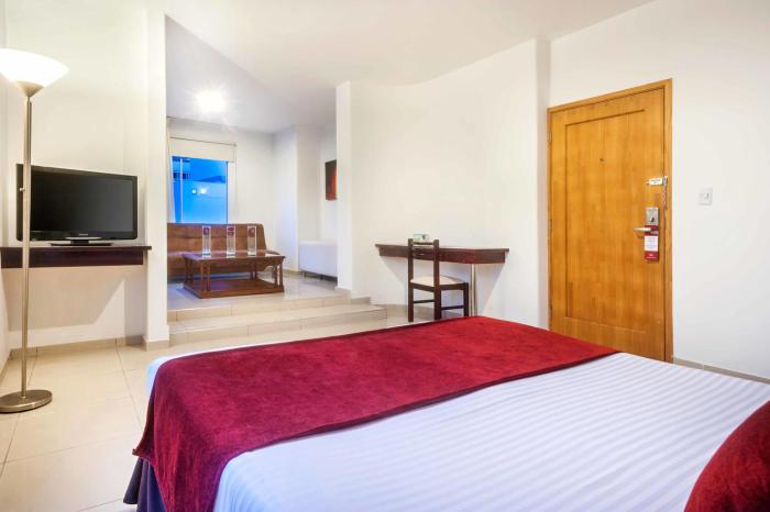 basic hotel centenario by hoteles ms