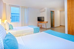 basic hotel centenario by hoteles ms