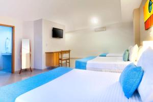 basic hotel centenario by hoteles ms