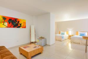basic hotel centenario by hoteles ms