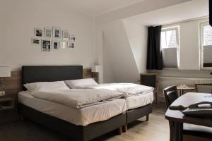 Hotel Zum Baeren,Near Georg Breuer Winery,4 star