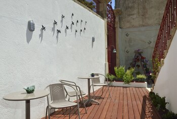 dukes corner guest house