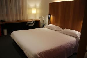 New Ipoint Hotel,Emilia-Romagna>>Bologna,4 star