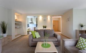 Media Park,Praga Poludnie>>Oltarzew,4 star