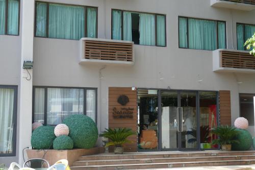 seaview holiday resort