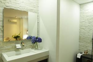 hotel 47 medellin street