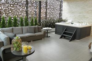 hotel 47 medellin street