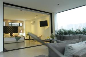 hotel 47 medellin street