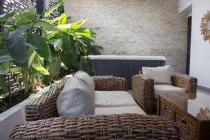 hotel 47 medellin street