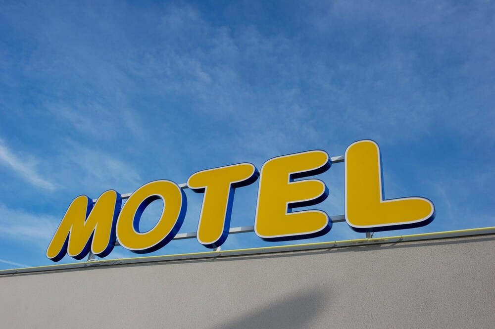 ace hotel travel athee sur cher