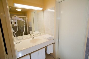 ace hotel travel athee sur cher