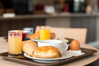 ace hotel travel athee sur cher
