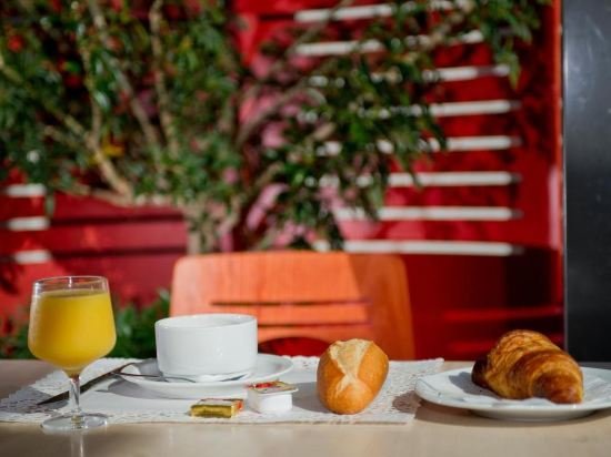 ace hotel travel athee sur cher