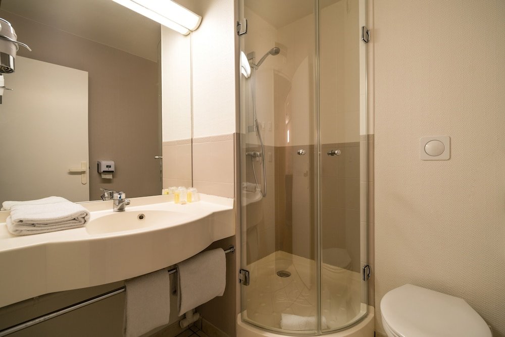 ace hotel travel athee sur cher