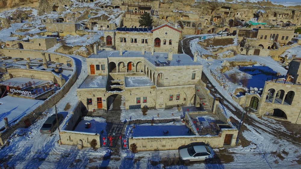 acropolis cave suite