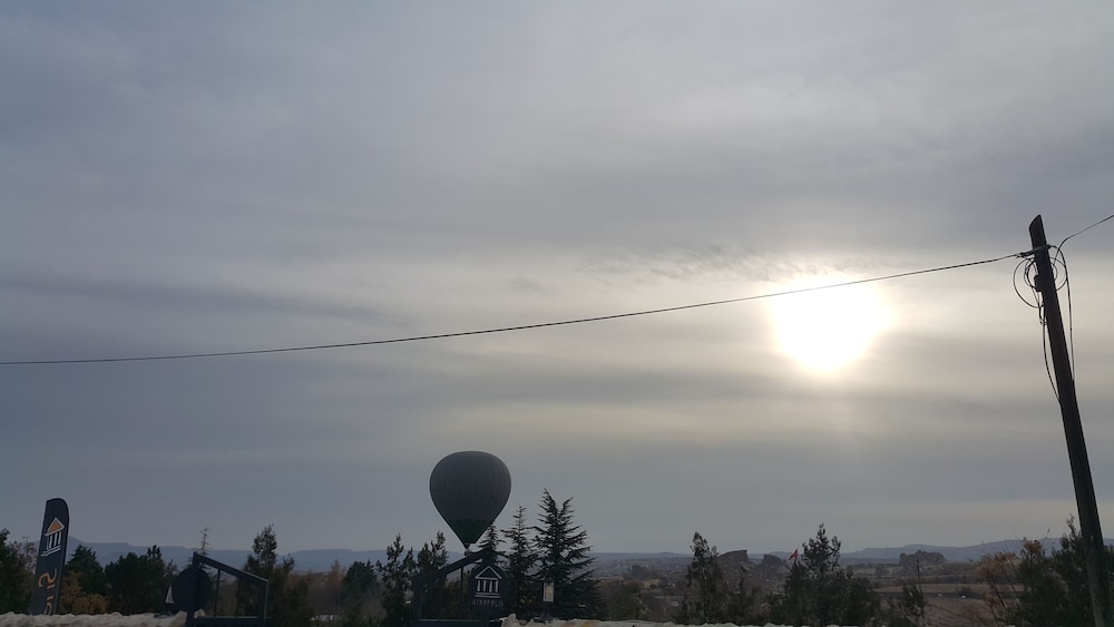 acropolis cave suite