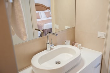 san teodoro palace luxury apartments