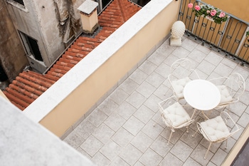 san teodoro palace luxury apartments