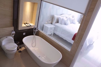 le eminence hotel convention and resort ciloto puncak